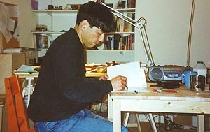 Satoshi Kitamura dibujando. Foto de Estrella Escriña