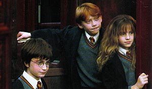 Daniel Radcliffe, Rupert Grint y Emma Watson como Harry Potter, Ron Weasley y Hermione Granger, respectivamente